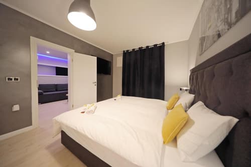 City Marine Luxury Apartments, 