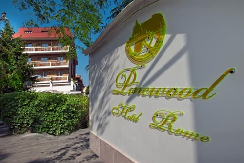 Pinewood Hotel Rome, 