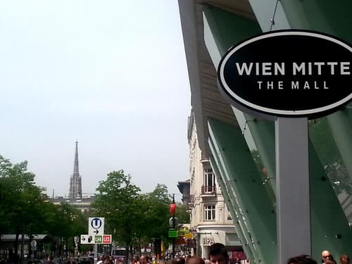 KIBI Rooms self check-in, 