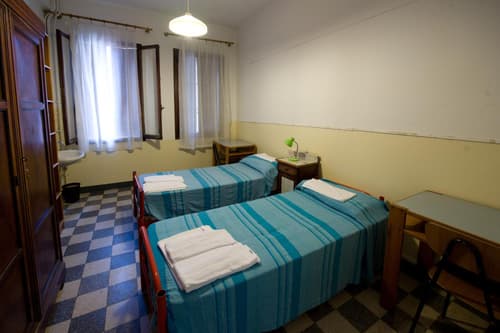 Ostello Domus Civica, 