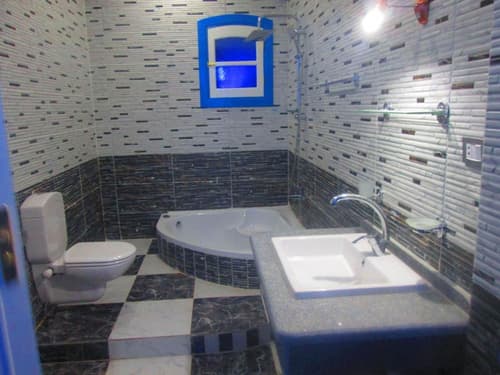 Moon Valley Apartments, 