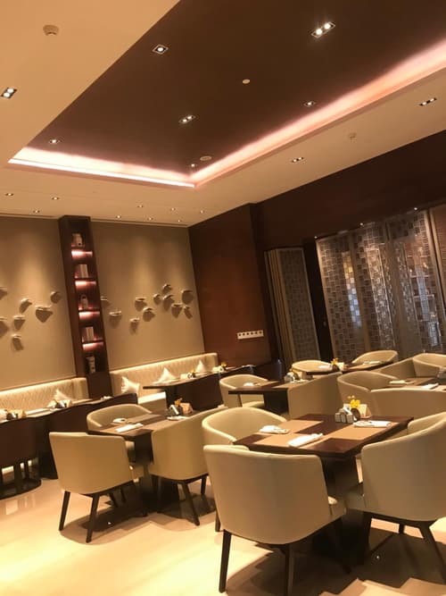 LJZ Supreme Tower Hotel, 