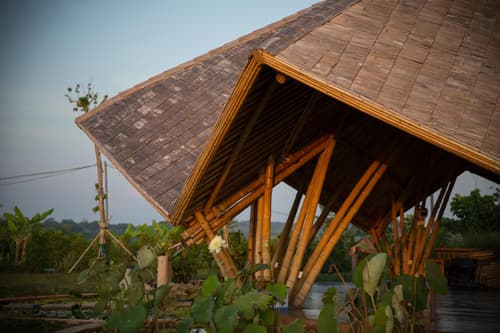 Hanchey Bamboo Resort, 