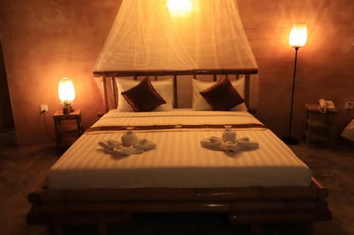 Hanchey Bamboo Resort, 