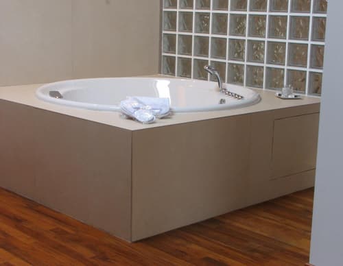 Parizzi Suites & Restaurant, 