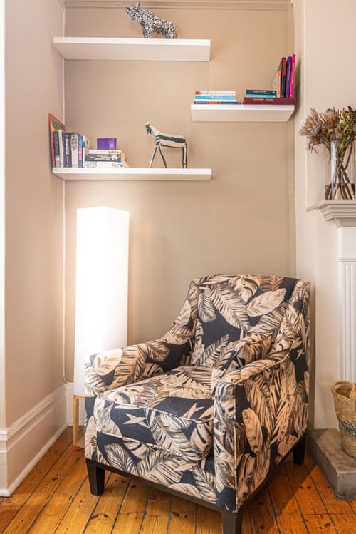 Antrim Villa by Totalstay, 