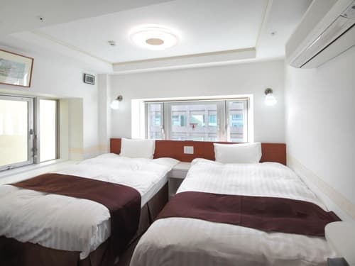 Check in Shijokarasuma, 