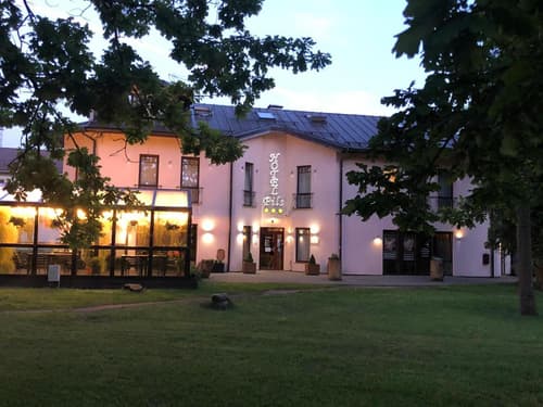 Hotel Pils with Self-Check in, 