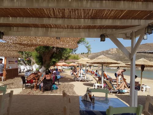 Isalos Rooms On The Beach, 