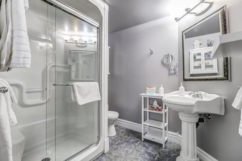 School House Bed and Breakfast C.1859, 