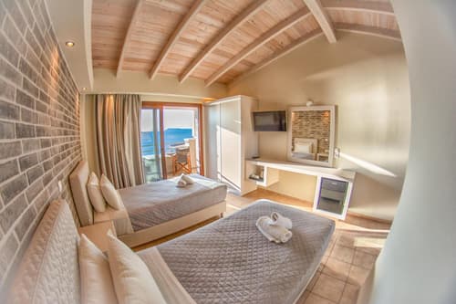 Tereza's Sunset Hotel, 