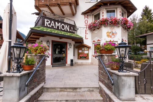 Hotel Ramon, 