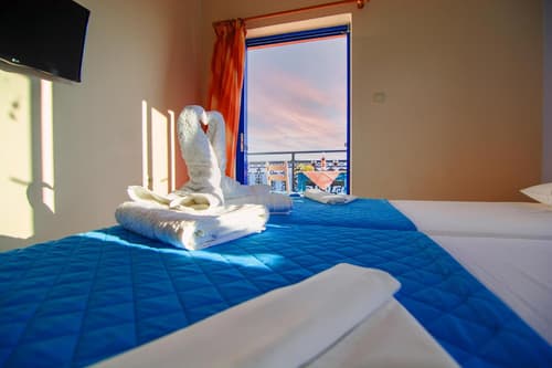 Scorpios Family Rooms, 