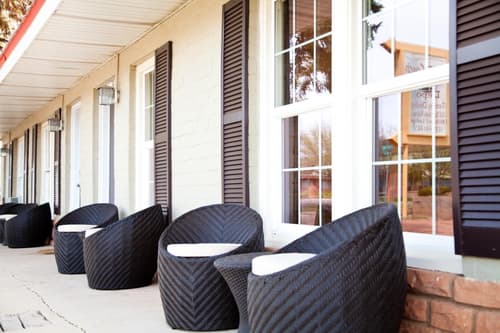 The Flagstone Boutique Inn & Suites, 