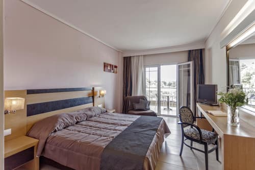 Lagomandra Hotel and Spa, 