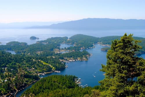 Madeira Park Oceanview Suites, 