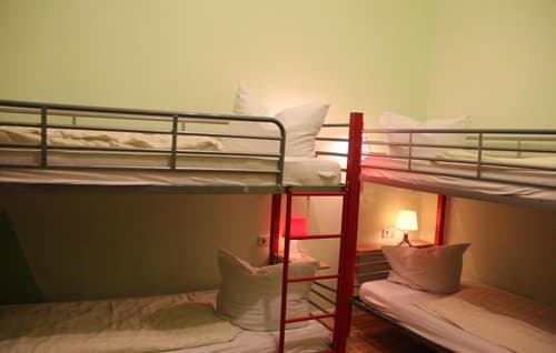 Buch-Ein-Bett Hostel, 