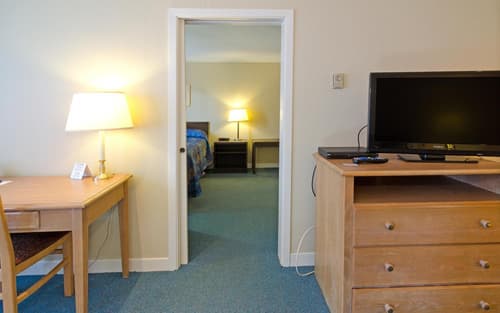 Coastal Inn - Kingfisher, 