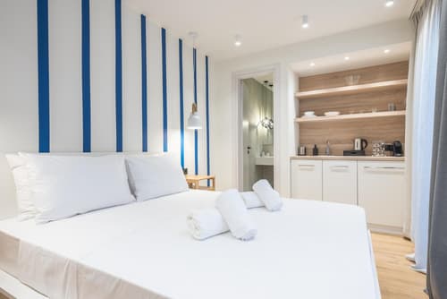 The Asprogeraka - self check-in rooms, 