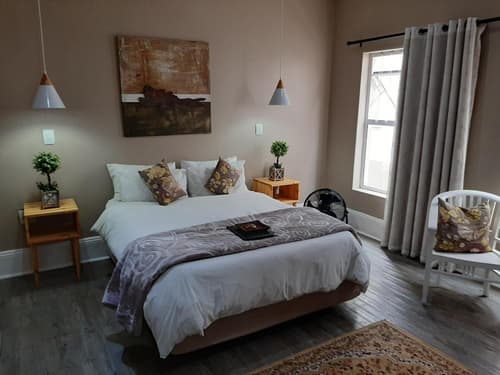 23 On Glen Guest House, 