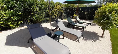 ApraHouseLoule Guesthouse, 