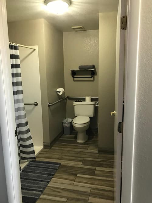 Red Rock Motel and Dam Motel, 