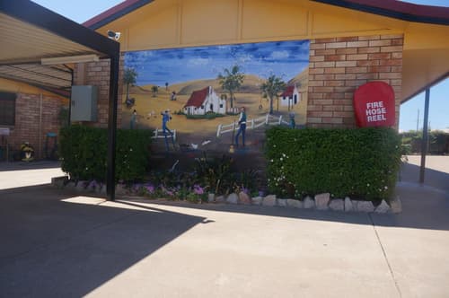 Miles Outback Motel, 