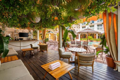 The Plymouth South Beach, 