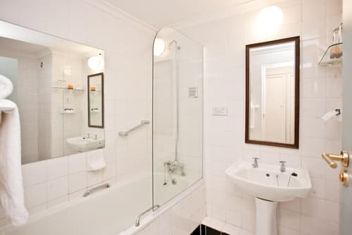 Queen's Hotel by BON Hotels, 