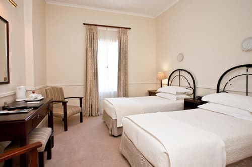 Queen's Hotel by BON Hotels, 