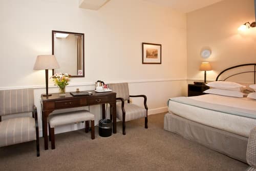 Queen's Hotel by BON Hotels, 