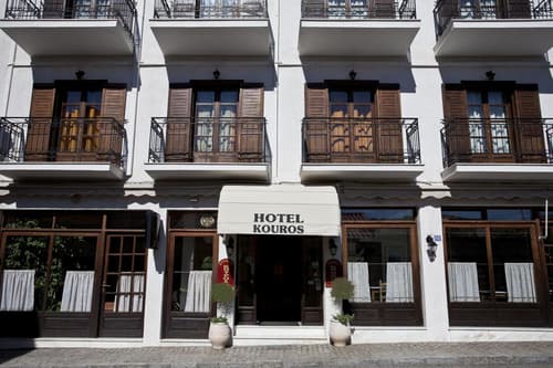 Kouros Hotel, 