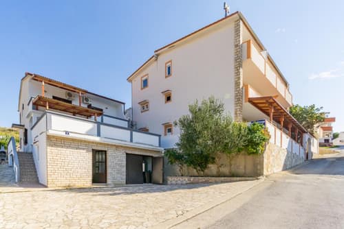 Kob Orog good location with sea views and modern decor, 