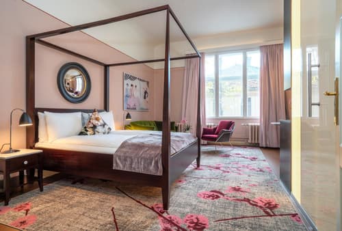 The Apartments Company - The Sweet, 