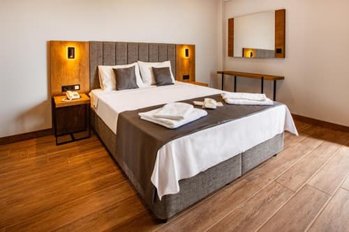 Grand Business Hotel, 