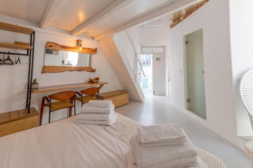 Mykonos Vibes Town Loft, 