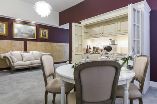 Household Settembrini, 