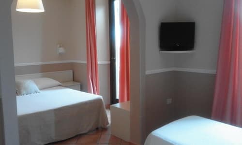 Hotel Moderno, 