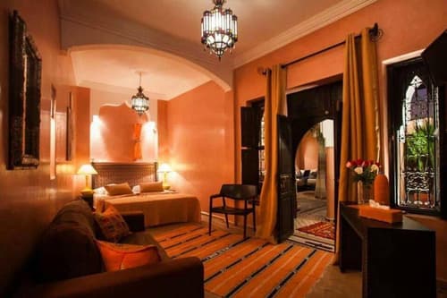 Riad Mounlight, 