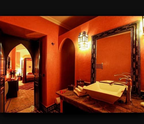 Riad Mounlight, 