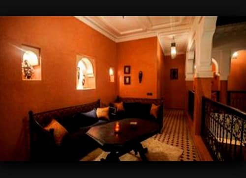 Riad Mounlight, 