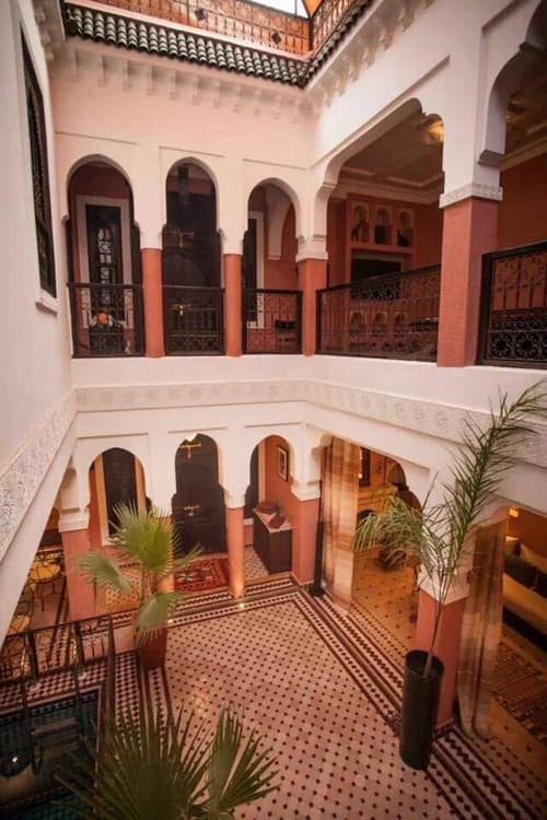 Riad Mounlight, 