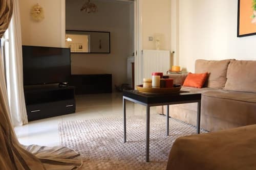 Άνετο και Βολικό διαμέρισμα, 