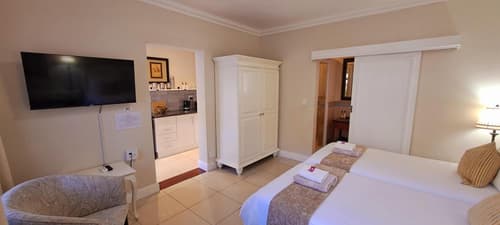 The Vic 1906 Self Catering Units, 