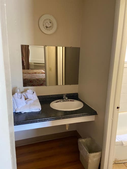 Glenstone place extended stay motel, 