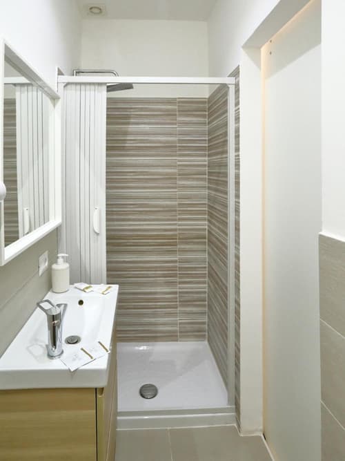 Elegante matrimoniale clemente house catania centro, 