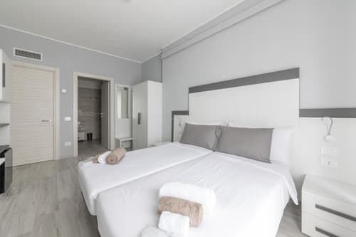 CHEZROMYK 2 the Kosher B&B, 