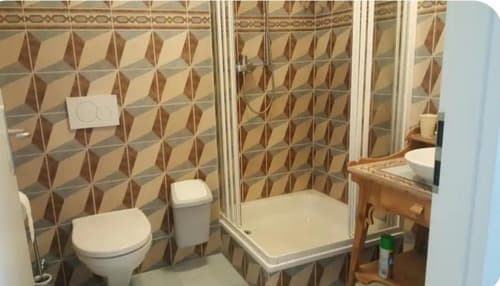 Studio, entrée par terrasse, 