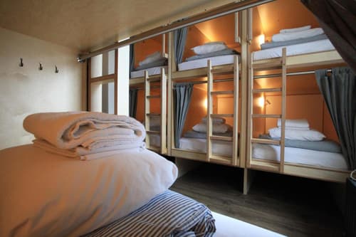 Saintlo Ottawa Jail Hostel, 