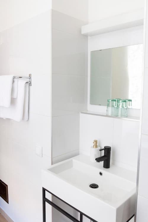 KIBI Rooms self check-in, 